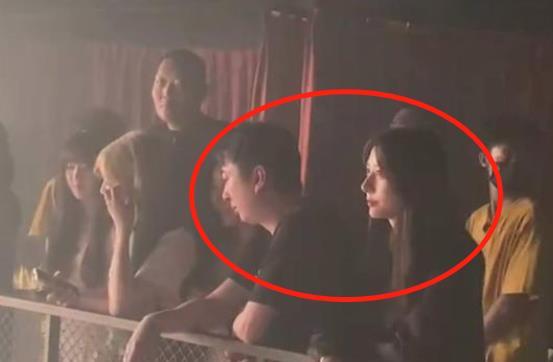 南宁吃瓜网红事件视频,揭秘网络舆论的风暴中心 第3张 南宁吃瓜网红事件视频,揭秘网络舆论的风暴中心 第3张